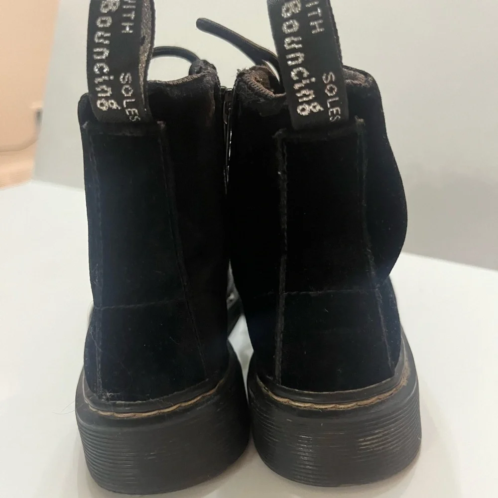 Doc Martens Junior‎ 1460 Black Velvet Boot size 13